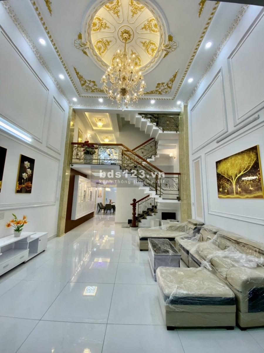 Nhà đẹp cao cấp 5 tầng có thag máy mt đườg 15m thôg quag trug p10 gv tphcm