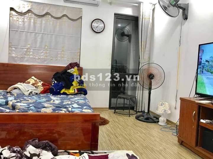 SIÊU PHẨM NHÀ ĐẸP 45m2, 5T, 6 NGỦ CHỈ 4,5 TỶ (Có ra lộc) PHỐ LẠC LONG QUÂN