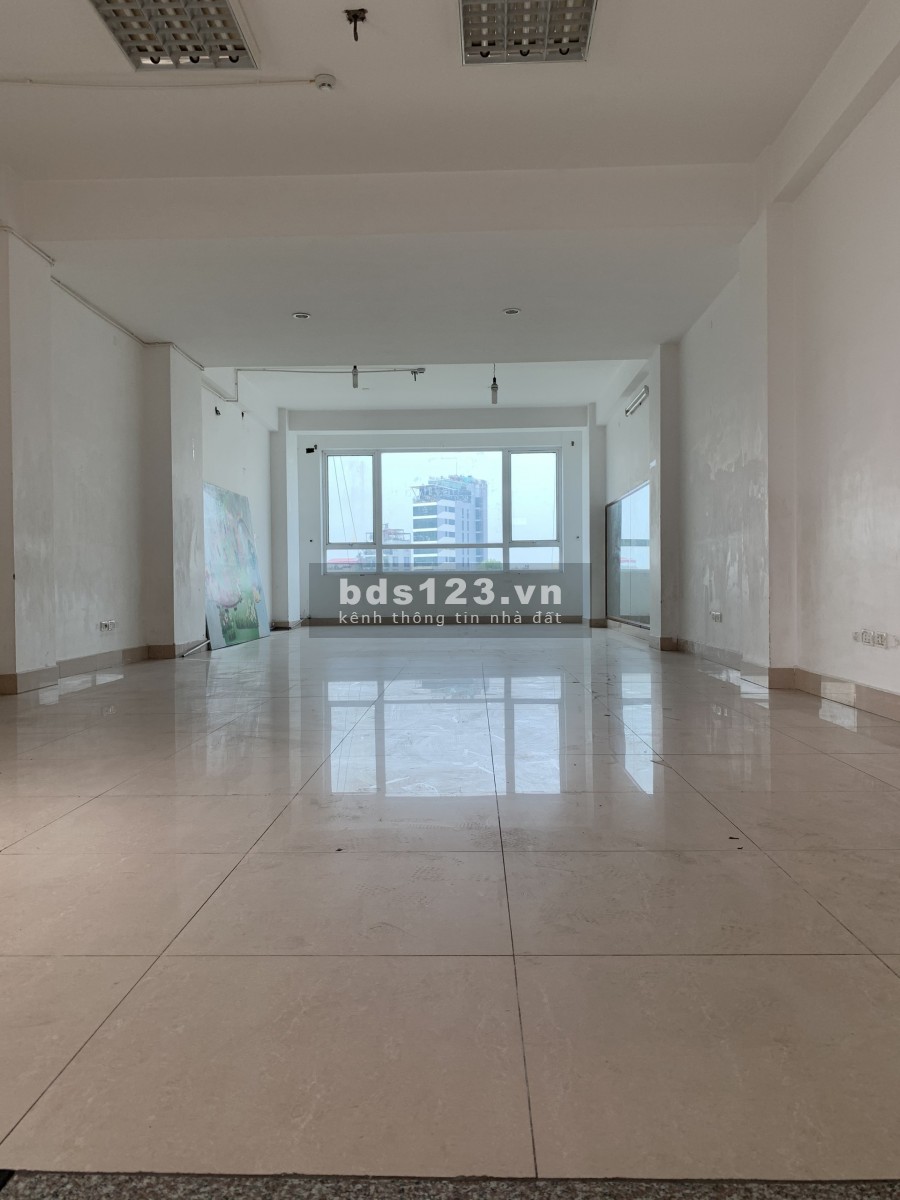 Cho thuê văn phòng phố Nguyễn Lương Bằng, Q.Đống Đa, Diện tích mặt sàn 144 m2 x 6 tầng