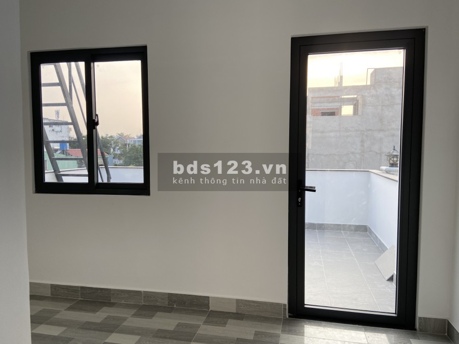 Nhà Mới Xây HXH Trục 5x20 Trệt 3Lầu-ST Giá 30Tr/th