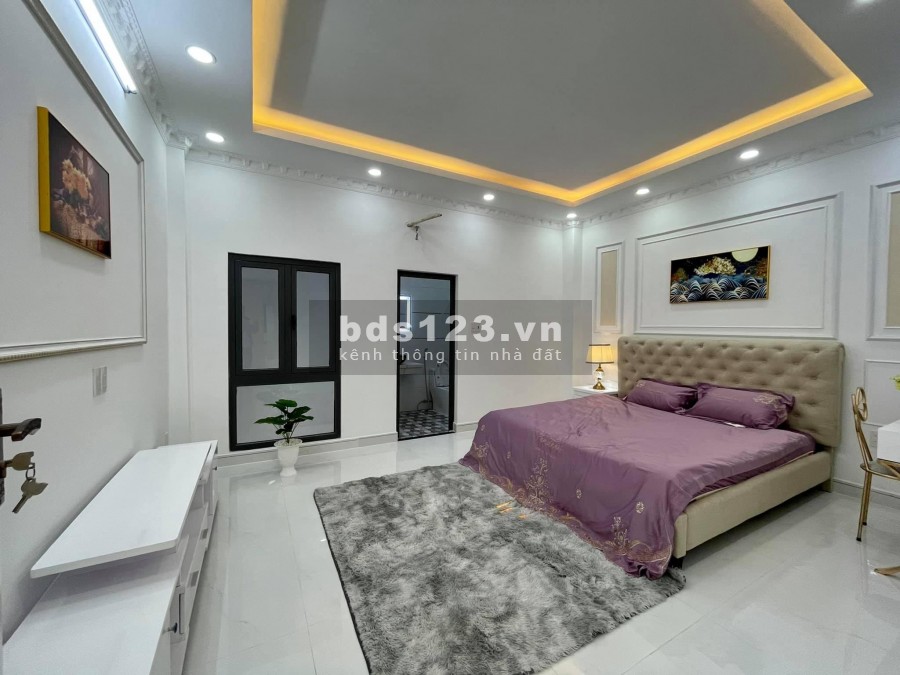 Nhà đẹp cao cấp 5 tầng có thag máy mt đườg 15m thôg quag trug p10 gv tphcm