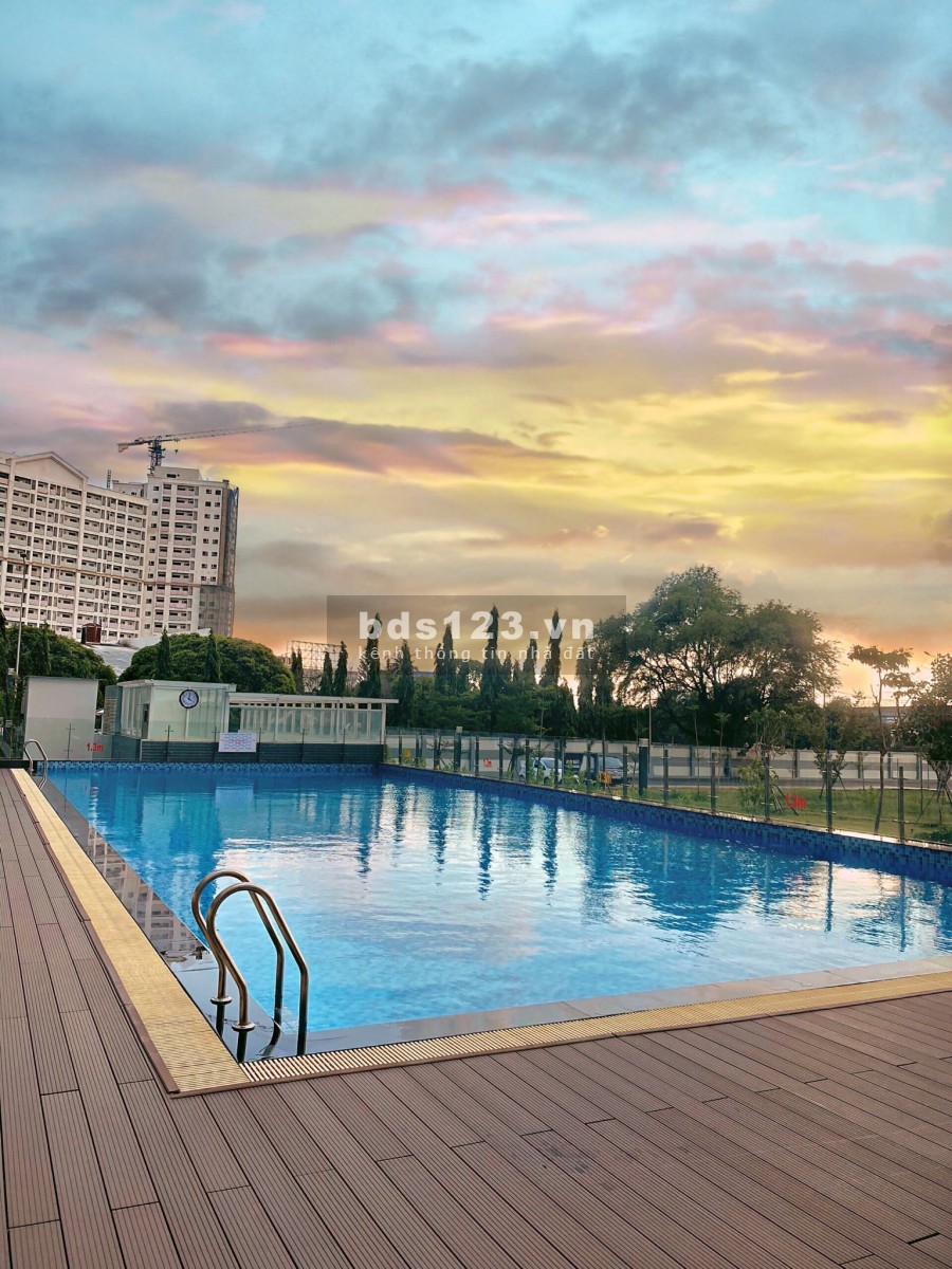 CH SAIGON GATEWAY 65M2-2PN-2WC VIEW HỒ BƠI GIÁ TỐT