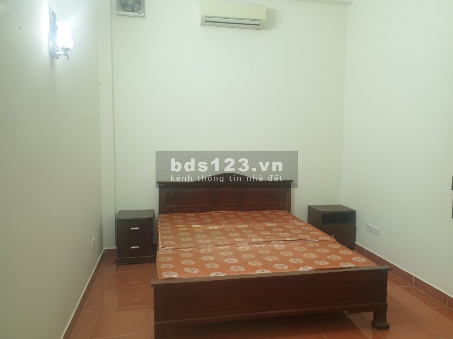 Cho thuê nhà 3 tầng trong ngõ 373 Âu Cơ, Nhật Tân!