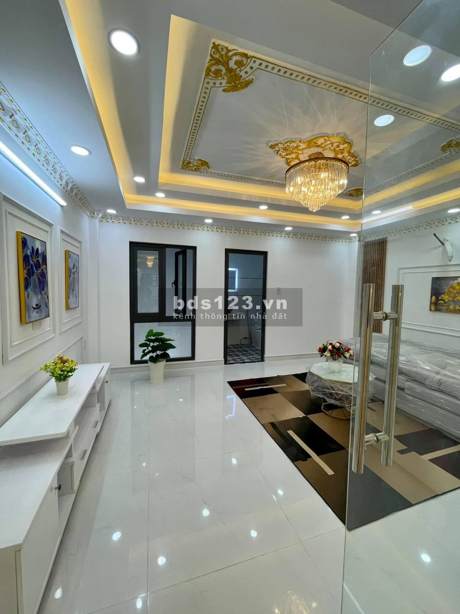Nhà đẹp cao cấp 5 tầng có thag máy mt đườg 15m thôg quag trug p10 gv tphcm