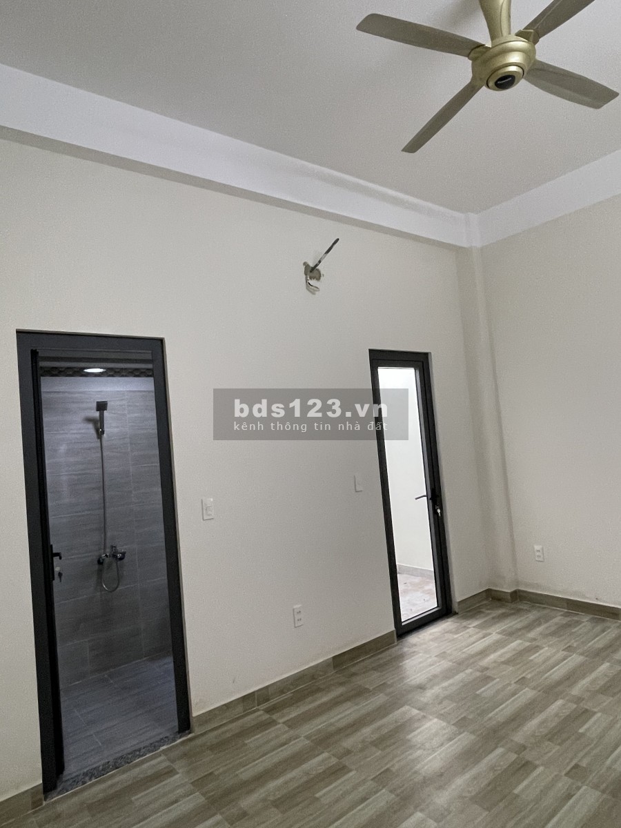 Phòng Căn Hộ Dịch Vụ 25m2 giá rẻ 2 triệu 900 ngàn