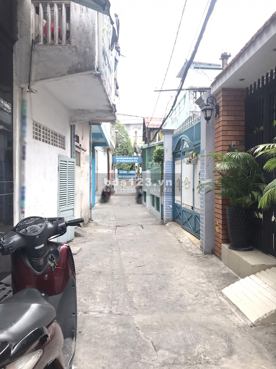 Nhà mới, đẹp, sàn BTCT, 2 lầu/ST, hẻm Hưng Phú P9Q8