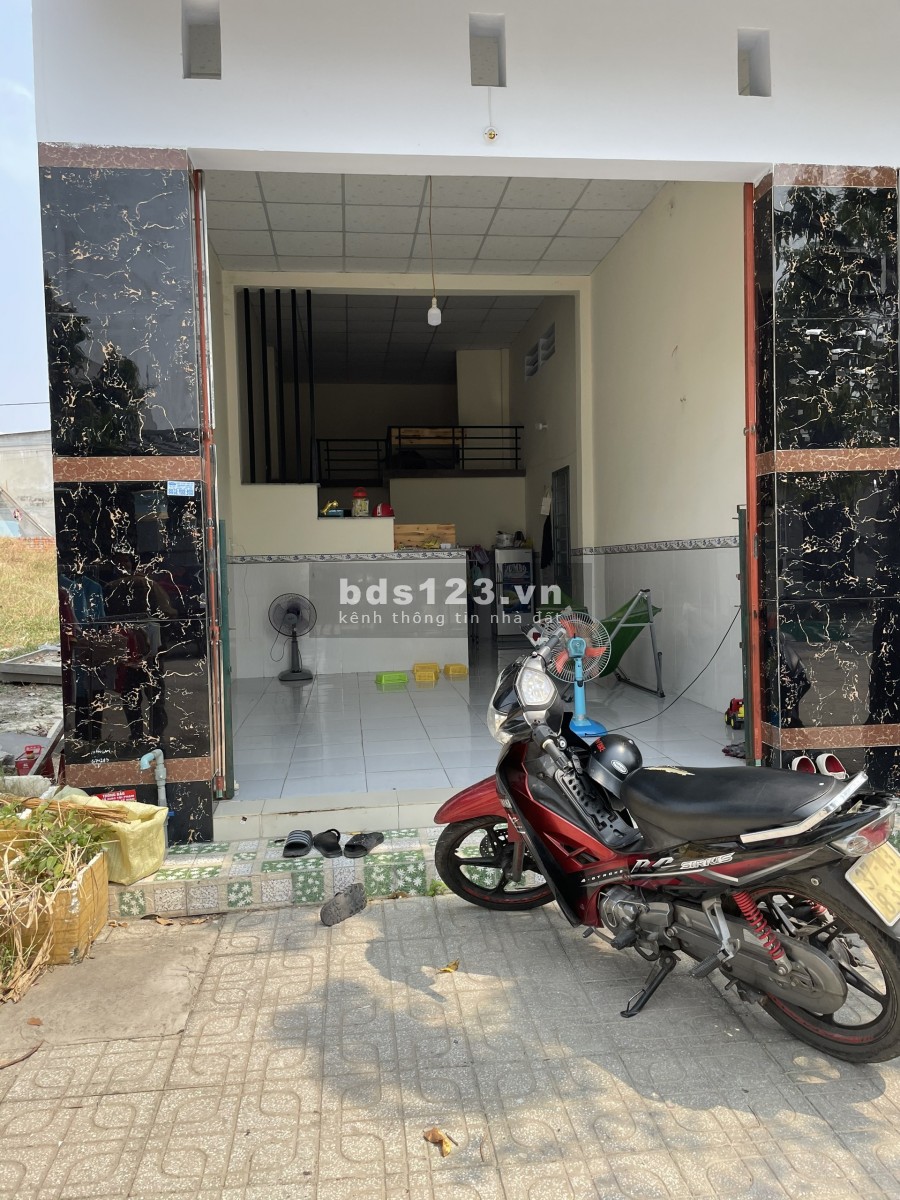 Gia đình cần tiền trả nợ cần bán căn nhà gác lửng và 5 phòng trọ tại mỹ phước3