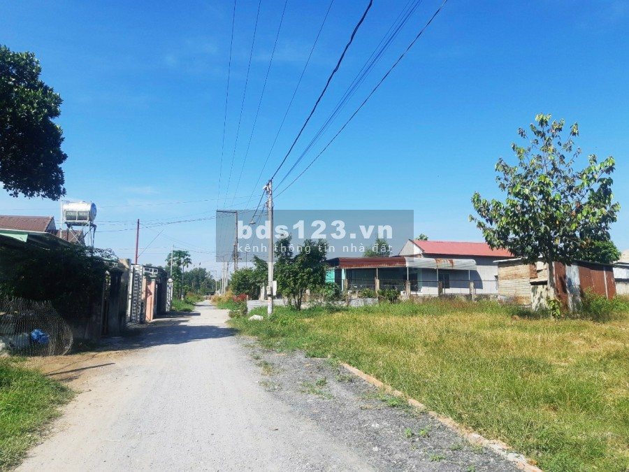 Chủ đất làm Yến bị vỡ nợ cần bấn gấp lô đất Long Thành 2117m2, sổ hồng riêng có 300m2 thổ