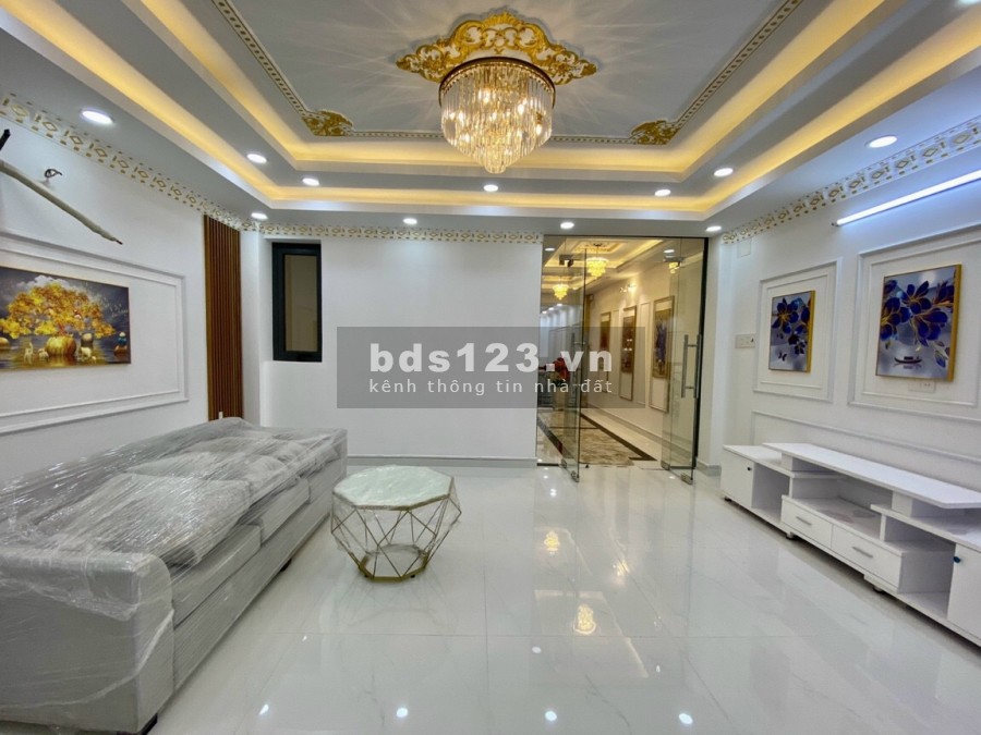 Nhà đẹp cao cấp 5 tầng có thag máy mt đườg 15m thôg quag trug p10 gv tphcm