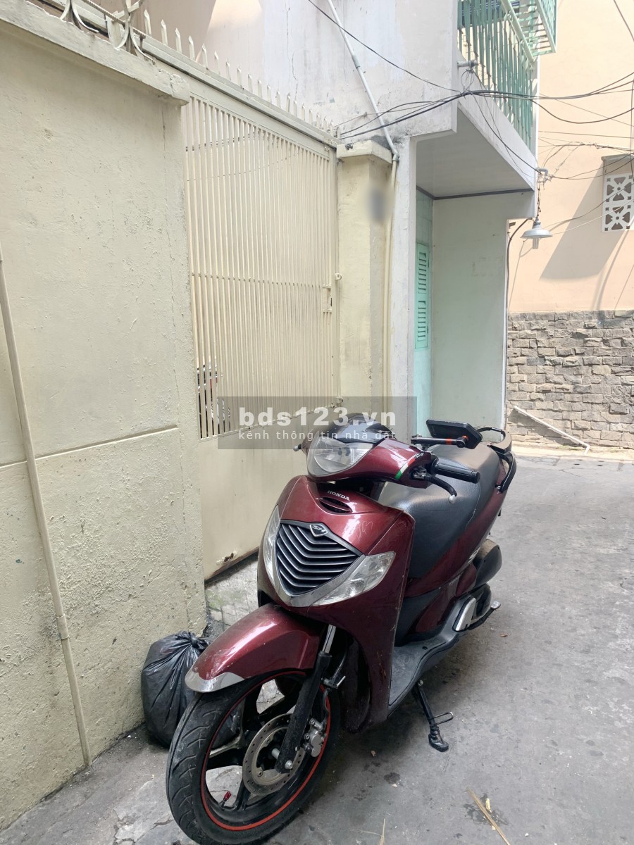 Nhà (3.1*10m/2lầu) hẻm Trần Đình Xu P.Cô Giang Q1