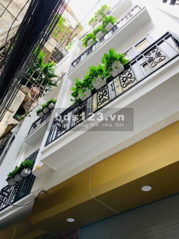 Bán gấp nhà đường Trần Minh Quyền, Quận 10, 5 tầng ban công, nhỉnh 6 tỷ, lh 0972010495
