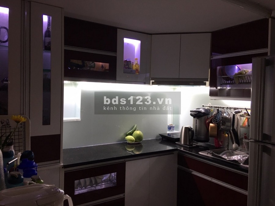 Cho thuê nhà nguyên căn hẻm xe hơi 613/8 Đường 3/2 P 8 Q10, DT sử dụng 3.3 * 12 nhà 1 trệt 1 Lửng 3 Lầu , Sân thượng