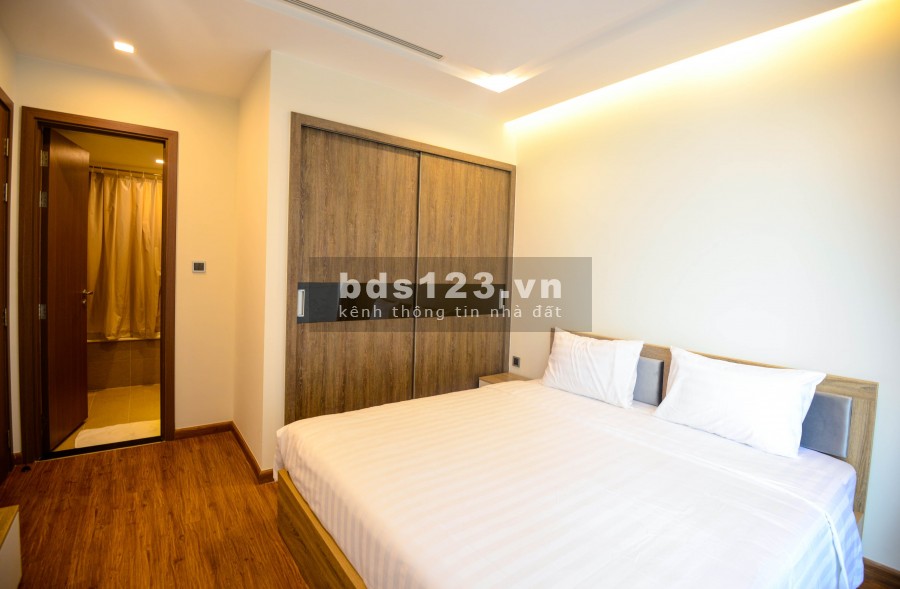 Cho thuê Golden Park – Dương Đình Nghệ mới bàn dao, 2N, FULl, view thoáng, giá chỉ 12tr/th