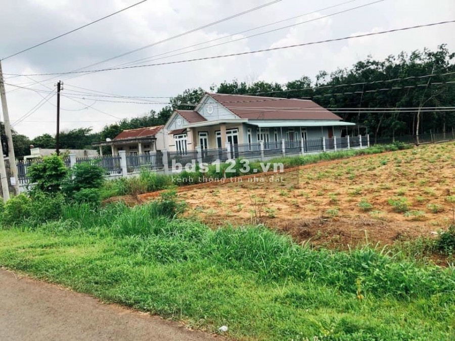 Đất bán ngay gần khu tái định cư xã Phước bình, giá 2tr/m2