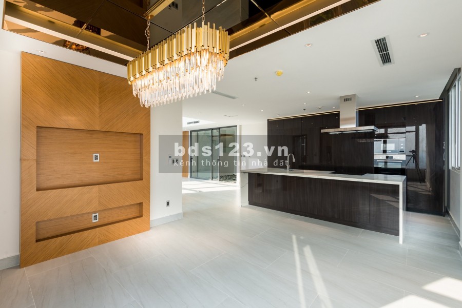 Sang nhượng căn Penthhouse thông tầng 350m2, chung cư Vista Verde Quận 2
