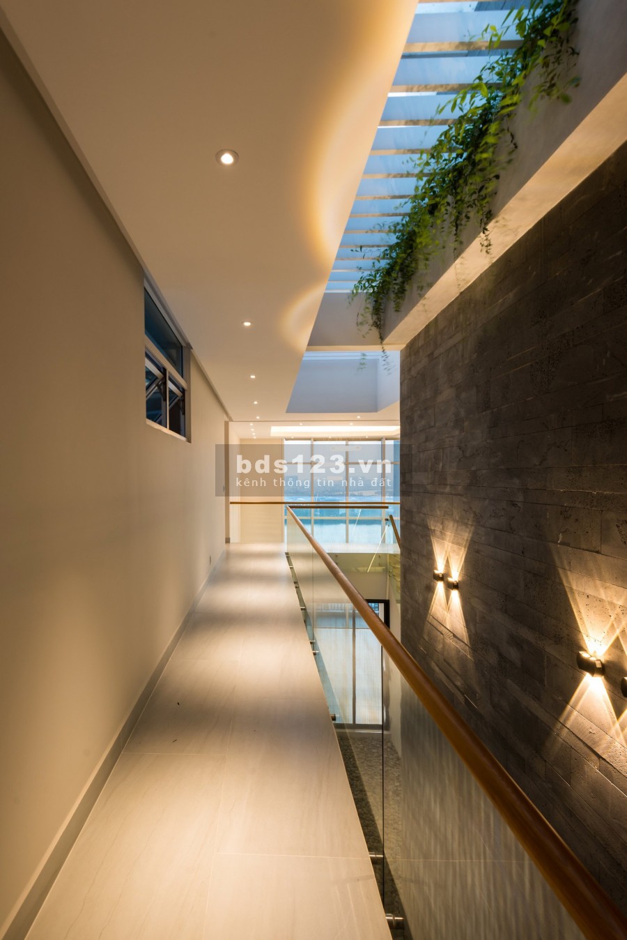 Sang nhượng căn Penthhouse thông tầng 350m2, chung cư Vista Verde Quận 2