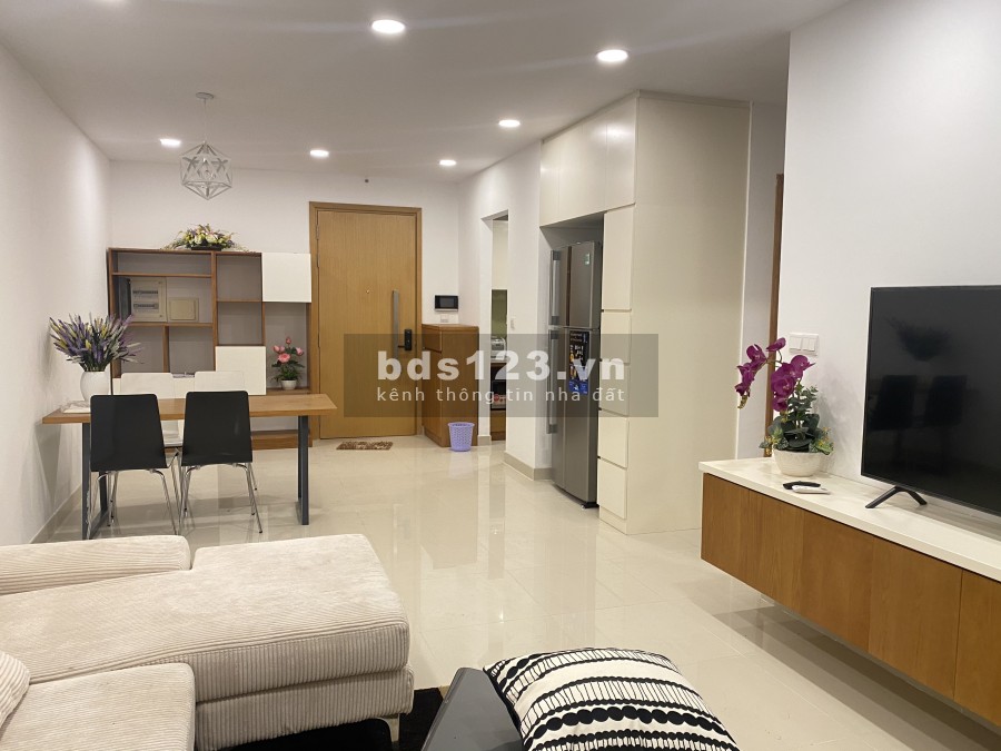 Chủ đi nước ngoài cần người ở trông coi hộ nên cho thuê căn hộ giá rẻ 2PN Vista Verde LH 0909246874