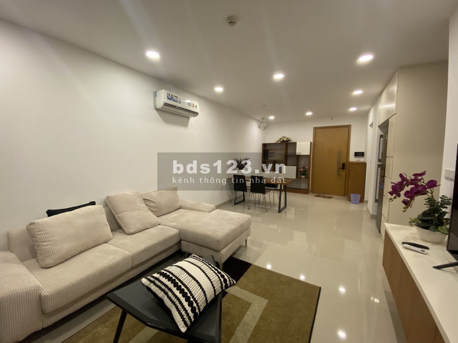Chủ đi nước ngoài cần người ở trông coi hộ nên cho thuê căn hộ giá rẻ 2PN Vista Verde LH 0909246874
