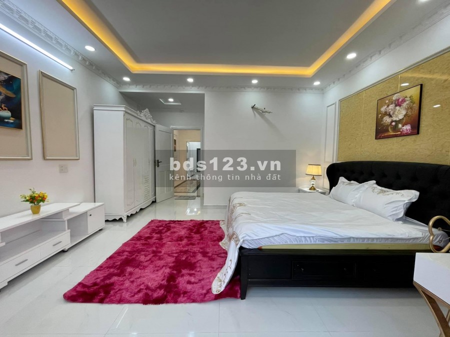 Nhà đẹp cao cấp 5 tầng có thag máy mt đườg 15m thôg quag trug p10 gv tphcm