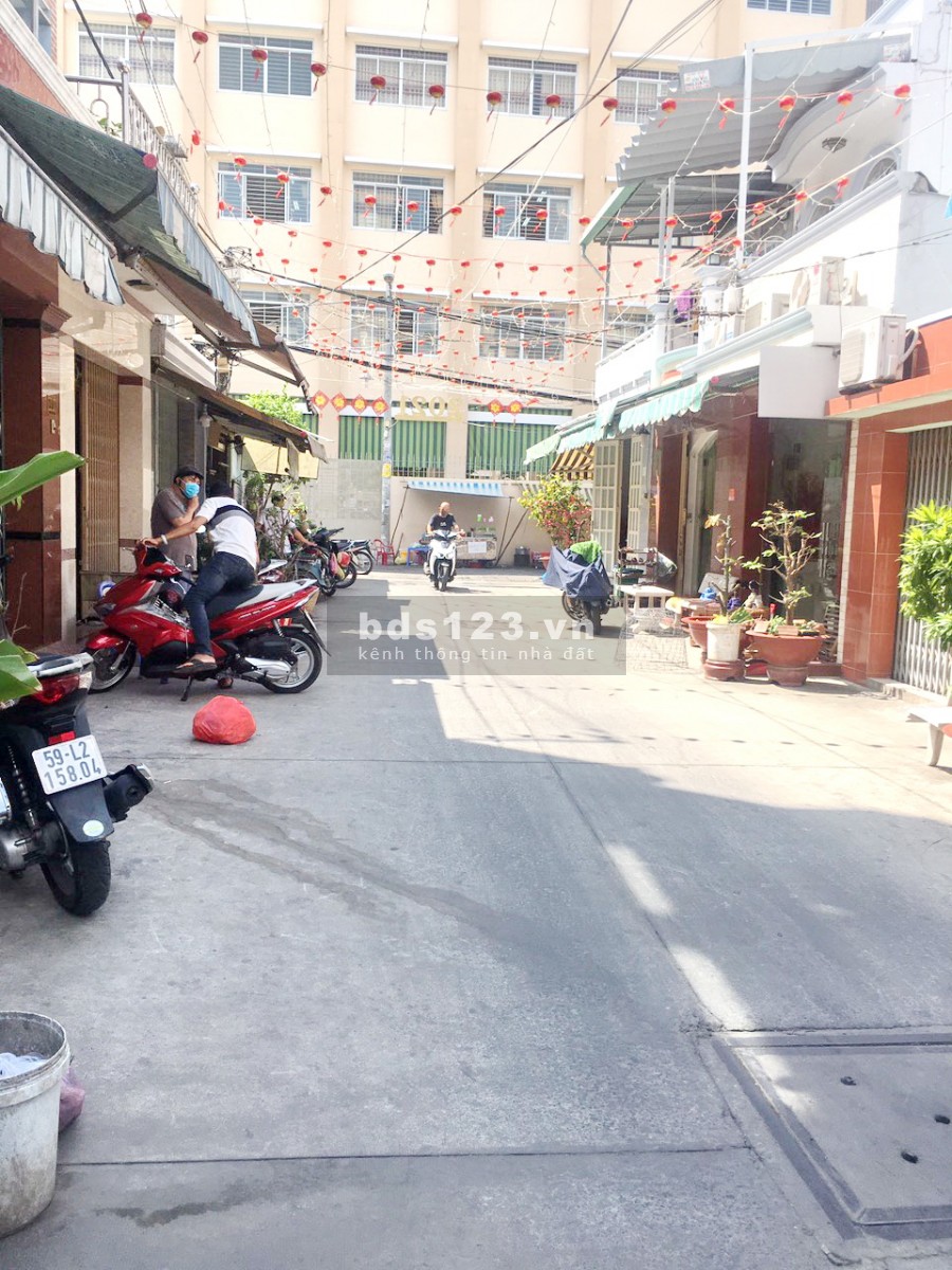 Bán nhà mới 2 lầu hẻm xe hơi 8m đường Lưu Quý Kỳ Phường 10 Quận 8