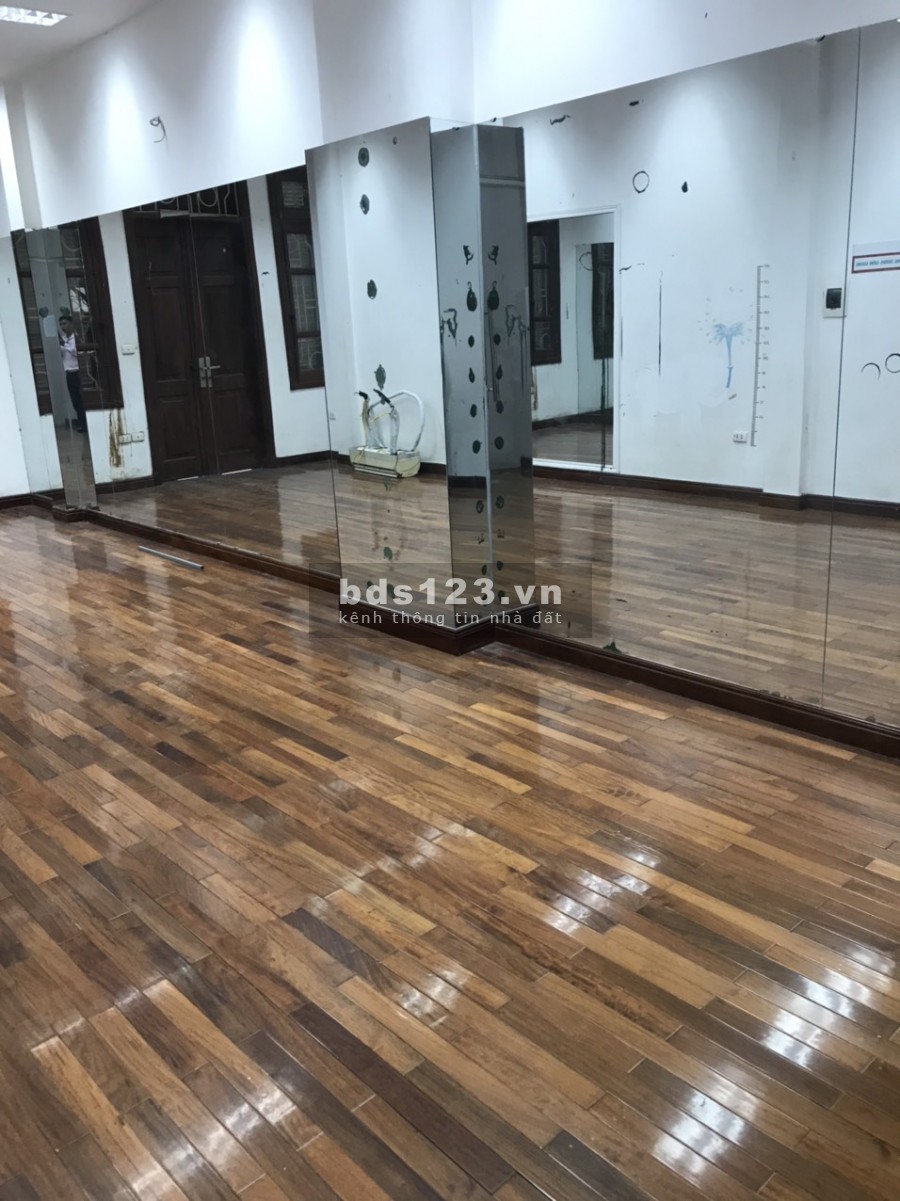 Cần bán nhà Nguyễn Khang, ngõ thông, 5 tầng, 46m2 giá 4,3 tỷ