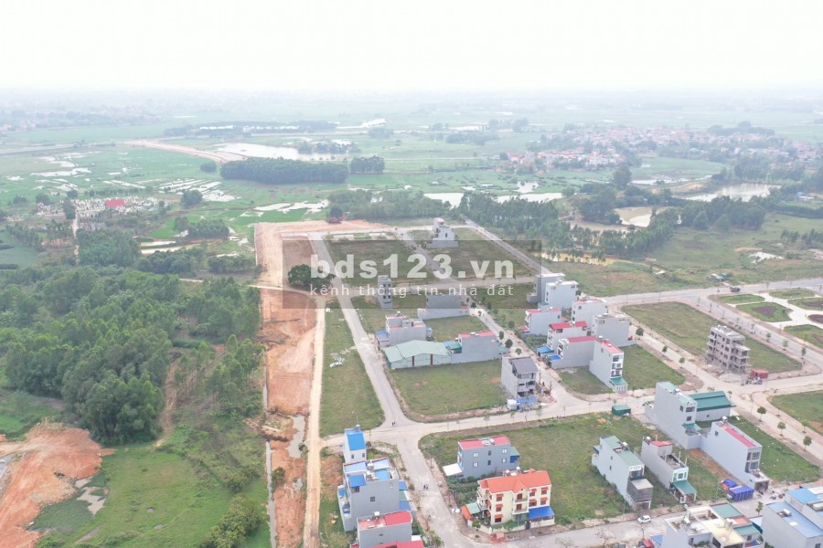 Bán lô đất vàng View hồ 5.5ha 97.5m2, MT 5m KĐT Xuân Hoà – Điện Nước