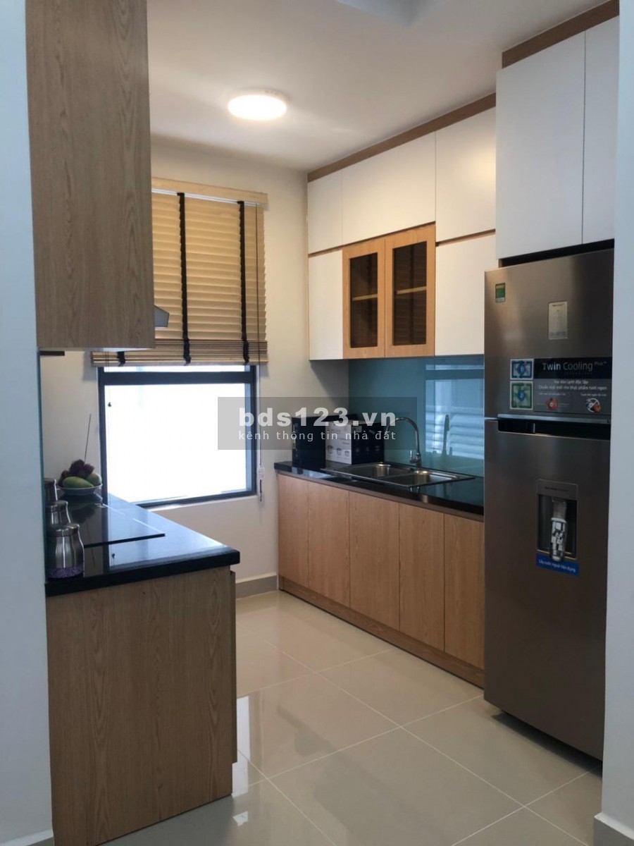 Bán căn hộ 3 phòng ngủ cc The Sun Avenue tháp trung tâm với nội thất cao cấp 500 triệu