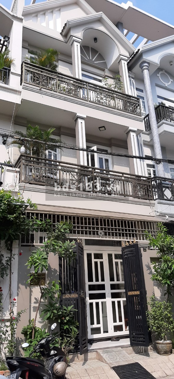Bán nhà mặt tiền đường 36 Hiệp Bình Chánh TP. Thủ Đưc gần chợ Hiệp Bình buôn bán tốt