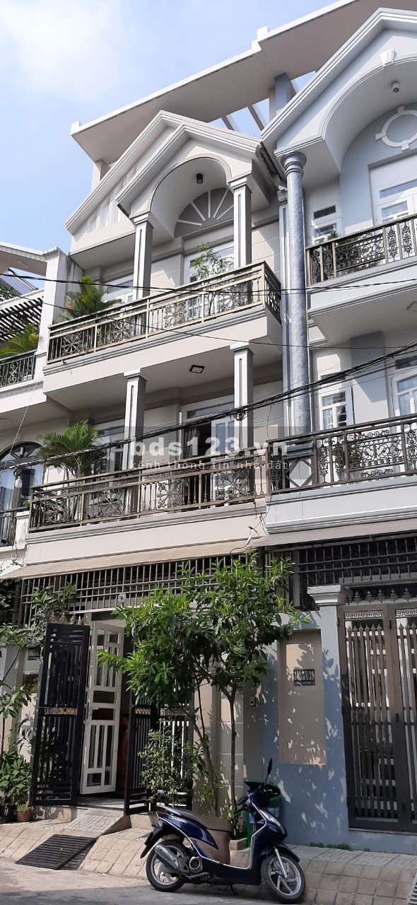 Bán nhà mặt tiền đường 36 Hiệp Bình Chánh TP. Thủ Đưc gần chợ Hiệp Bình buôn bán tốt