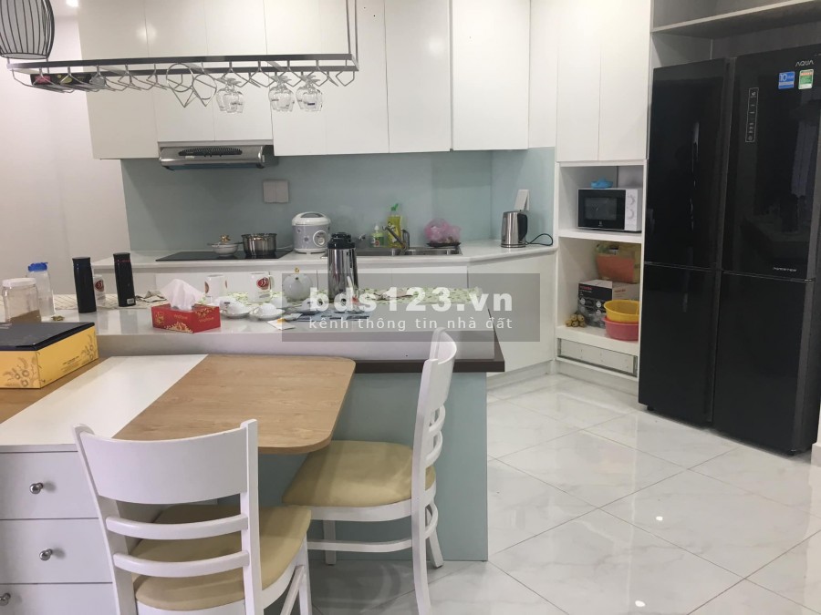 Căn hộ Garden Gate Full nội thất, 2PN, Tầng trung, view đẹp, Giá thuê 17Tr
