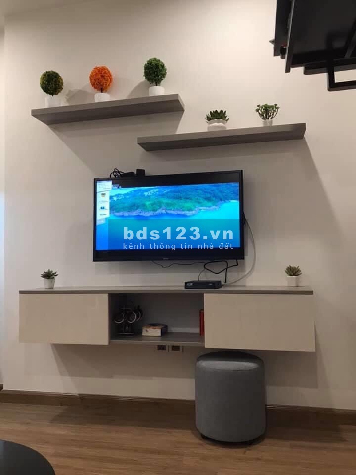 Cho thuê Chung cư Vinhomes Green Bay Đại Lộ Thăng Long 2 ngủ full 13 triệu. Lh 0377983070