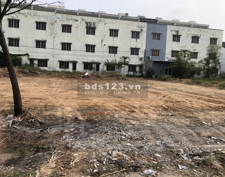 Cần bán rẻ đất mặt tiền Đường rộng, ngay khu công nghệ cao Bìnhn Dương, dân dông, sát trường học sát chợ, kinh doanh tốt