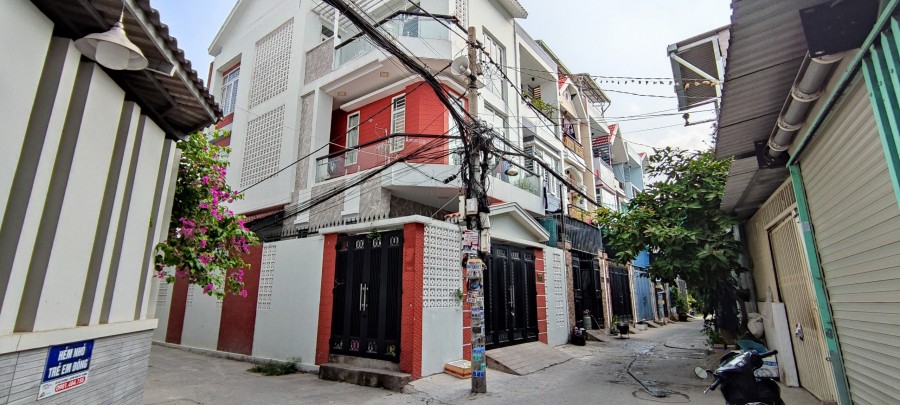 Nhà 2 Mặt Tiền - 300m Ra Ngay Chợ Hiệp Bình Chánh Thủ Đức
