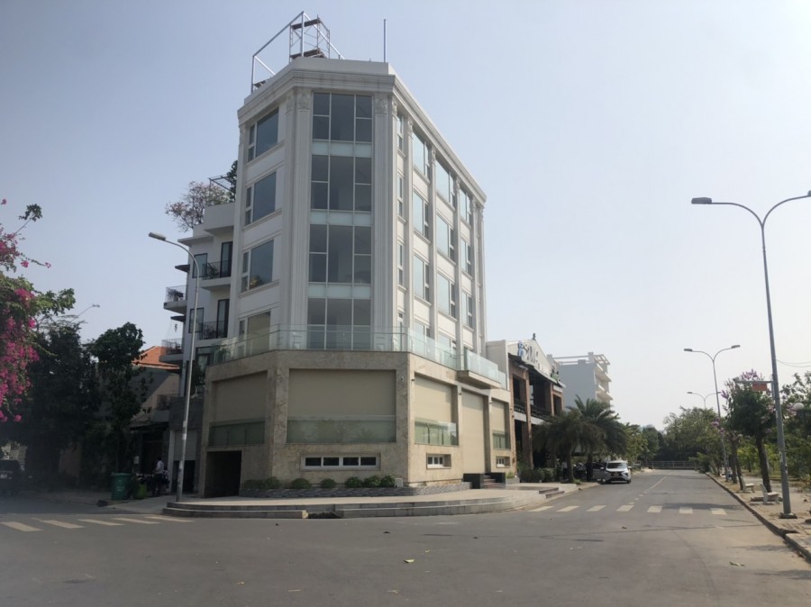 Cho thuê nhà góc 2 Mặt Tiền số 43 đường số 38 ,P Bình An ,Quận 2.view lanmank81 .