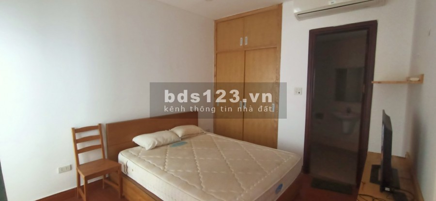 Toà nhà chung cư Hoàng Hoa Thám, thang máy, ô tô đỗ cổng, cho thuê 80tr/T. DT 92Mx8T, giá 12.5 tỷ