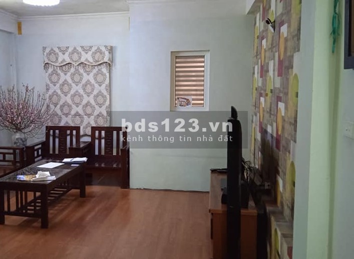 Bán nhà Đường Trường Chinh, Ngõ rộng ô tô, Lô góc, Kinh Doanh, 32m2.