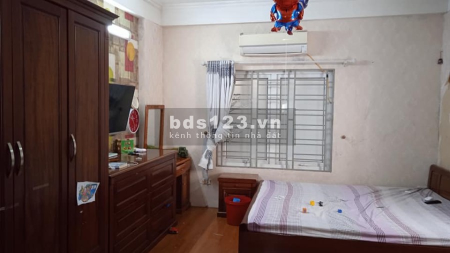 Bán nhà Đường Trường Chinh, Ngõ rộng ô tô, Lô góc, Kinh Doanh, 32m2.