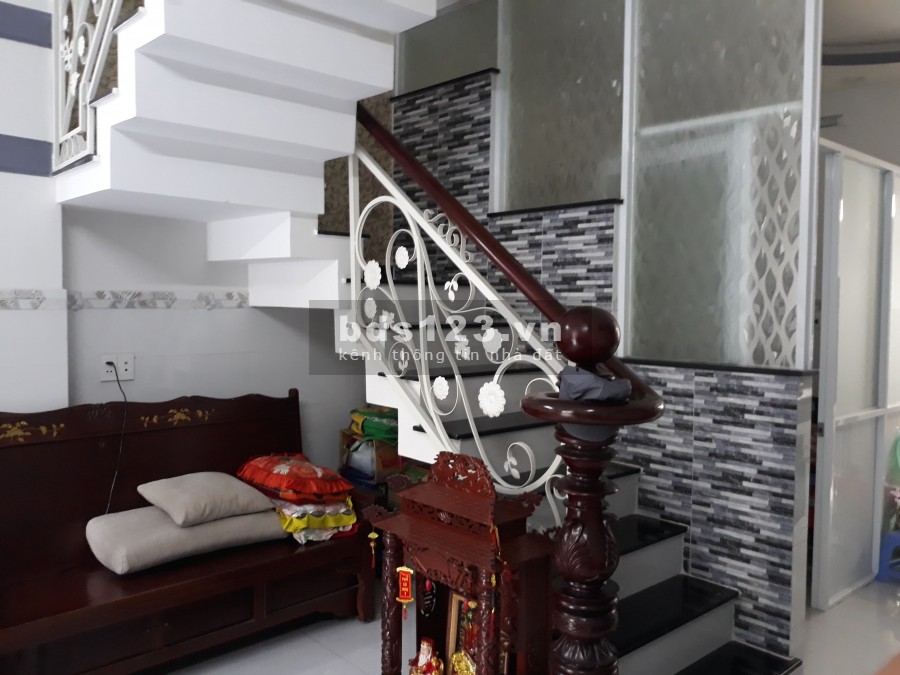 CHỈ 5 TỶ BÁN GẤP Nhà Lê Trọng Tấn, Đường lớn, Tân Phú, 5X15.