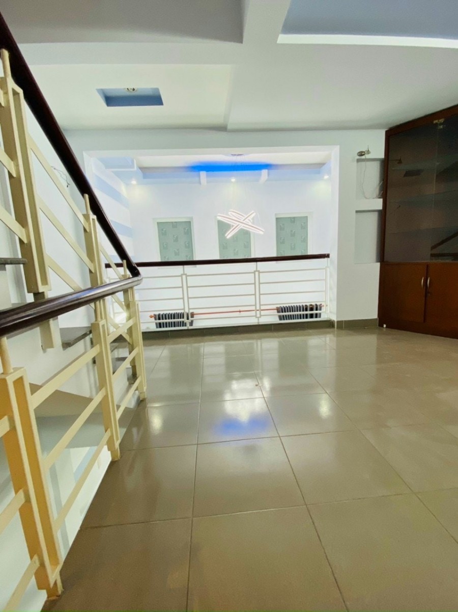 SIÊU PHẨM NHÀ PHƯỜNG 7 QUẬN BÌNH THẠNH, NHÀ ĐẸP, 230M VUÔNG GIÁ 7 TỶ, SIÊU HIẾM