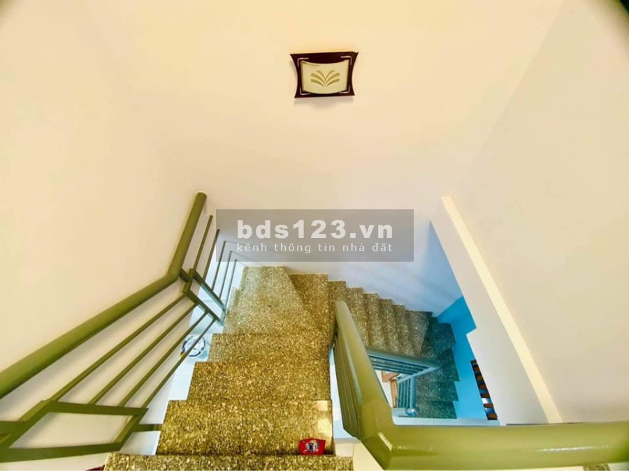 Bán gấp nhà ngay chợ Gò Vấp, nhà đẹp, đường Nguyễn Văn Nghi, 30m2, 2 tầng, giá chỉ 2,85 tỷ
