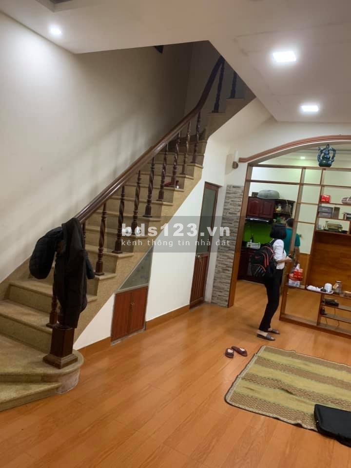 To và Dài nhà phố Vũ Tông Phan 70m2, 4 tầng, mặt tiền 5m, gần Ngã Tư Sở 5.35 tỷ