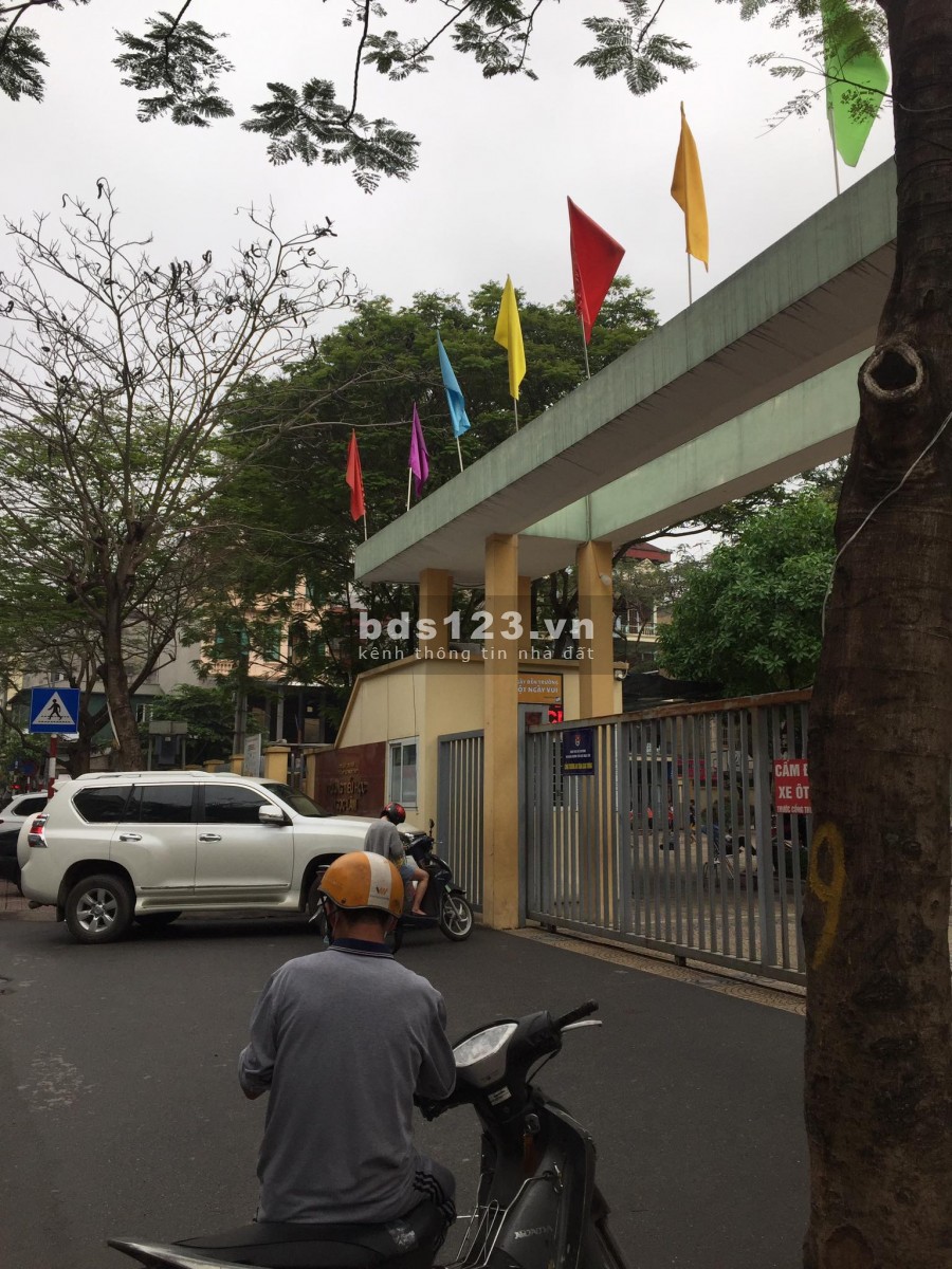 BÁN ĐẤT HOÀNG NHƯ TIẾP 46m2 , NGÕ THÔNG, VUÔNG ĐẸP GIÁ 3.5 TỶ