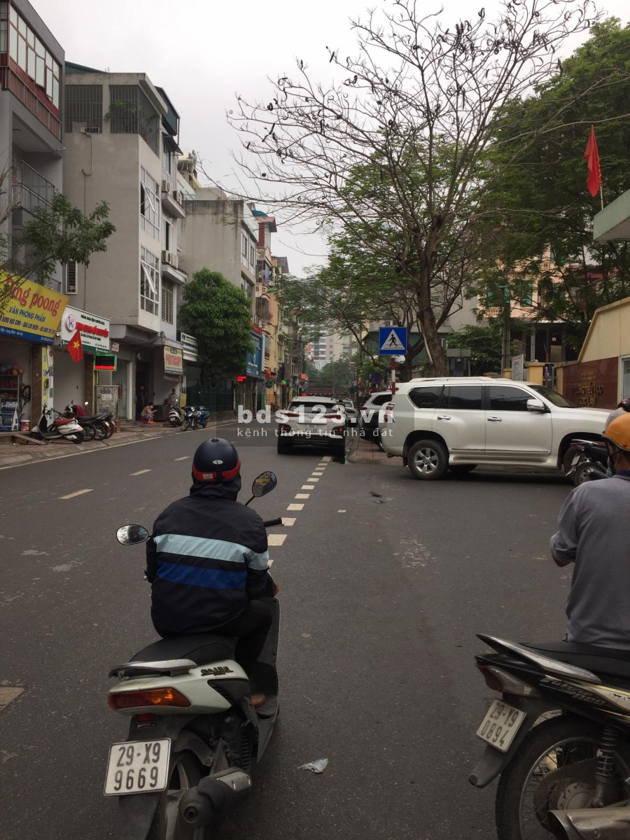 BÁN ĐẤT HOÀNG NHƯ TIẾP 46m2 , NGÕ THÔNG, VUÔNG ĐẸP GIÁ 3.5 TỶ