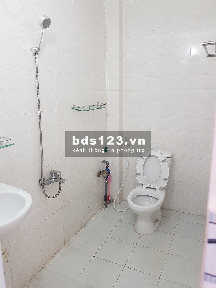 Phòng cao cấp dành cho đối tượng dân trí cao,văn minh, lịch sự, nhà nhìn ra sông,bên cạnh công viên