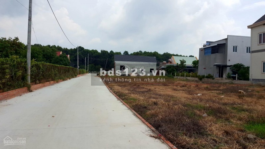 Đất sổ đỏ chính chủ ven biển Hồ Tràm DT 220m2, TC 100m2 Giá 3,39 tỷ. LH: 0939219993