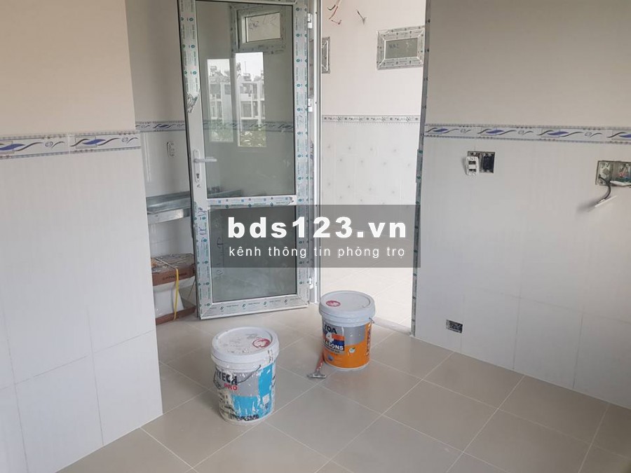 Phòng cao cấp dành cho đối tượng dân trí cao,văn minh, lịch sự, nhà nhìn ra sông,bên cạnh công viên
