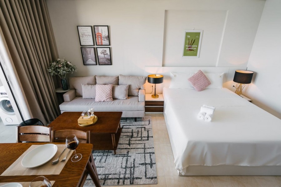 Đào Tấn, CHDV, 14 phòng, ô tô 5m, 200m2, thu 2 tỷ/năm, giá 23 tỷ. LH 0988797408