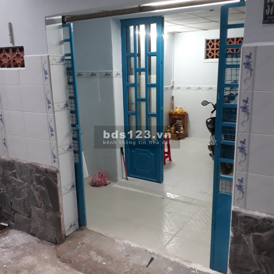 Kẹt tiền bán lỗ gấp nhà 4x10,5 1 trệt 1 lầu SH Hẻm 574 Kinh Dương Vương Q BTân