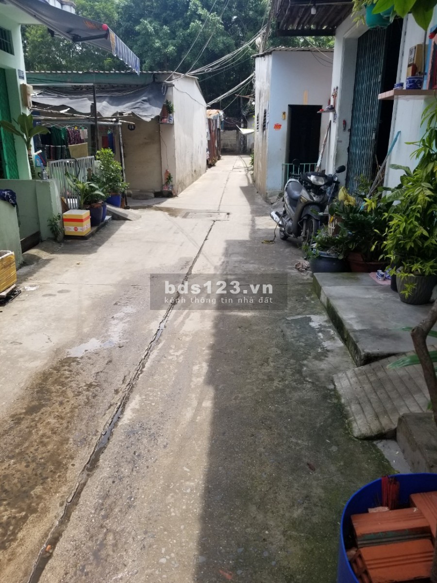 Kẹt tiền bán lỗ gấp nhà cấp 4 có sổ hồng DT 4,5x10 tại hẻm 15 Hòa Bình P3 Q11