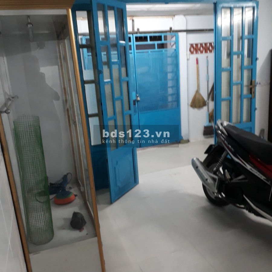 Kẹt tiền bán lỗ gấp nhà 4x10,5 1 trệt 1 lầu SH Hẻm 574 Kinh Dương Vương Q BTân